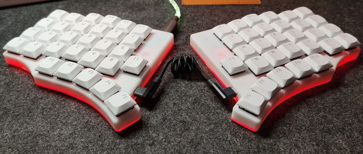 Handwired split keyboard case